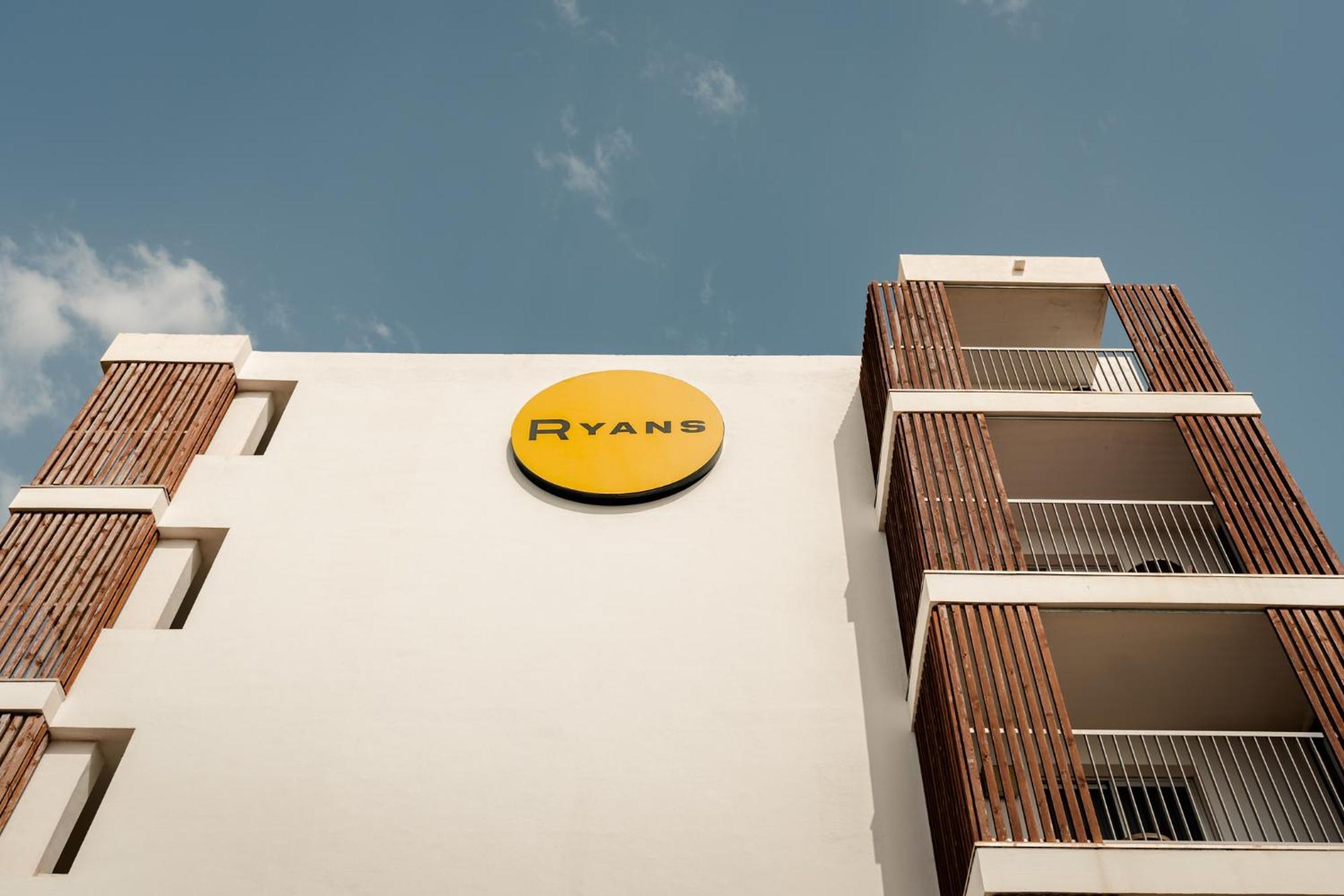 Ryans Ibiza Apartments - Only Adults Esterno foto