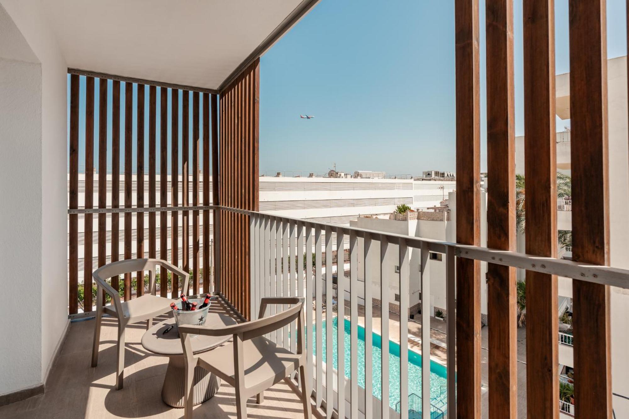 Ryans Ibiza Apartments - Only Adults Esterno foto